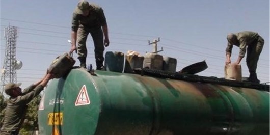 ۱۰۰۰۰۰ لیتر سوخت قاچاق توسط دریابانان خوزستان کشف شد