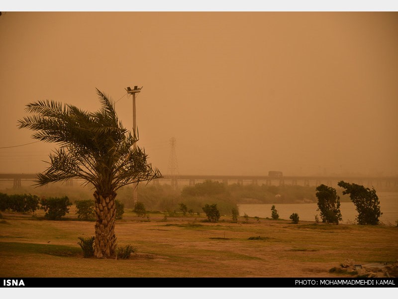 جدال خوزستان با گرد و خاک و تند باد
