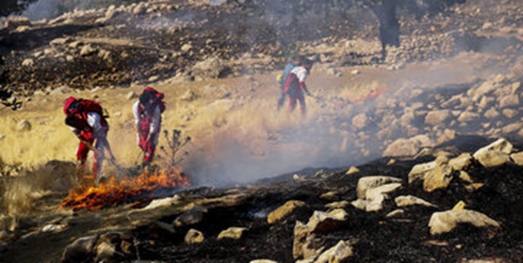 مهار ۹۰ درصد از آتش‌سوزی در منطقه نخودکار باغملک