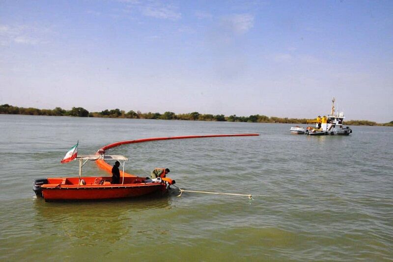 تمرین مقابله با آلودگی دریا در بندر خرمشهر برگزار شد