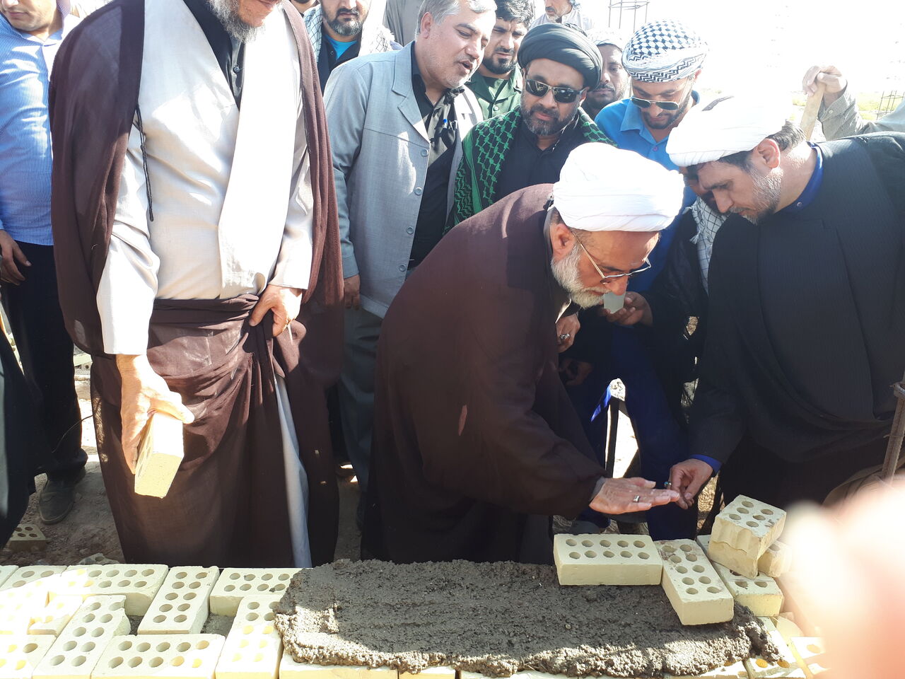 ساخت ۱۵۰ واحد مسکونی برای سیل‌زدگان در خوزستان آغاز شد