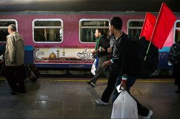 زائران اربعین از خرمشهر به شلمچه با قطار رایگان جابجا می‌شوند
