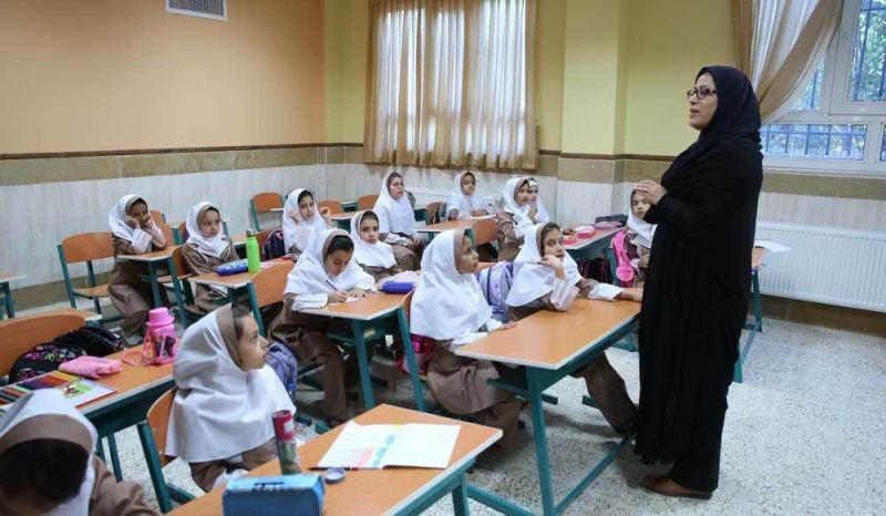 شرکت ۱۰ هزار معلم خوزستانی در طرح خیران آموزشی