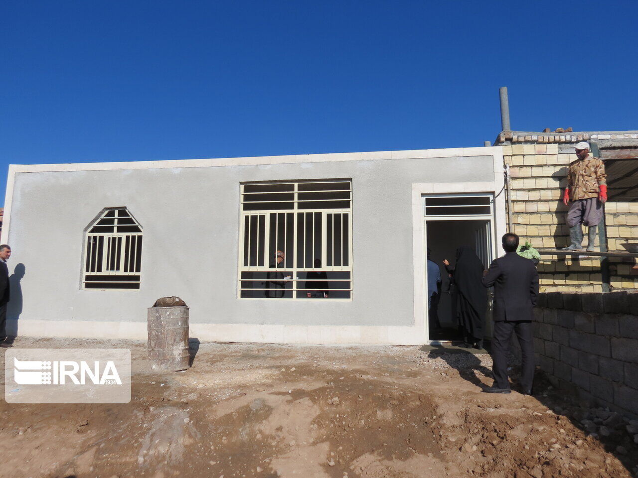 ۸۰ واحد مسکونی ایتام روستایی خوزستان با مشارکت ۲ موسسه خیریه از تهران و خرمشهر و کمیته امداد استان با اعتباری بالغ بر ۵۱ میلیارد ریال به خانواده های تحت پوشش تحویل داده شد.