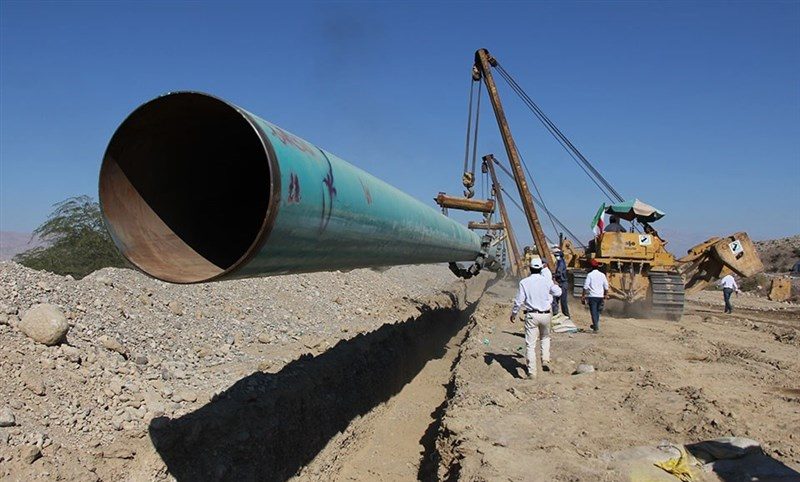 ورق لوله‌های پروژه راهبردی انتقال نفت گوره به جاسک در خوزستان تامین می‌شود