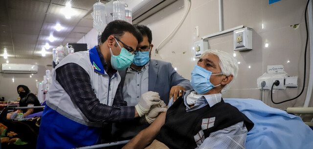 واکسیناسیون کرونا برای بیماران دیالیزی خوزستان