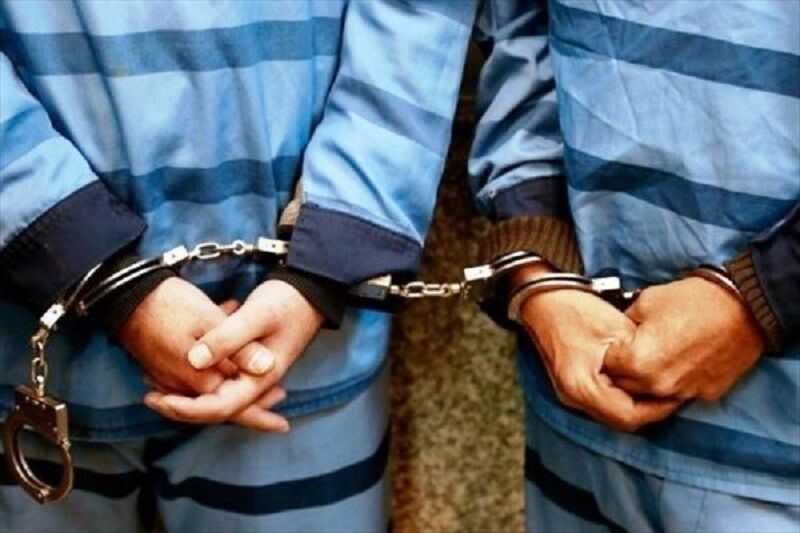 دستگیری دو سارق حرفه‌ای خودرو در اهواز