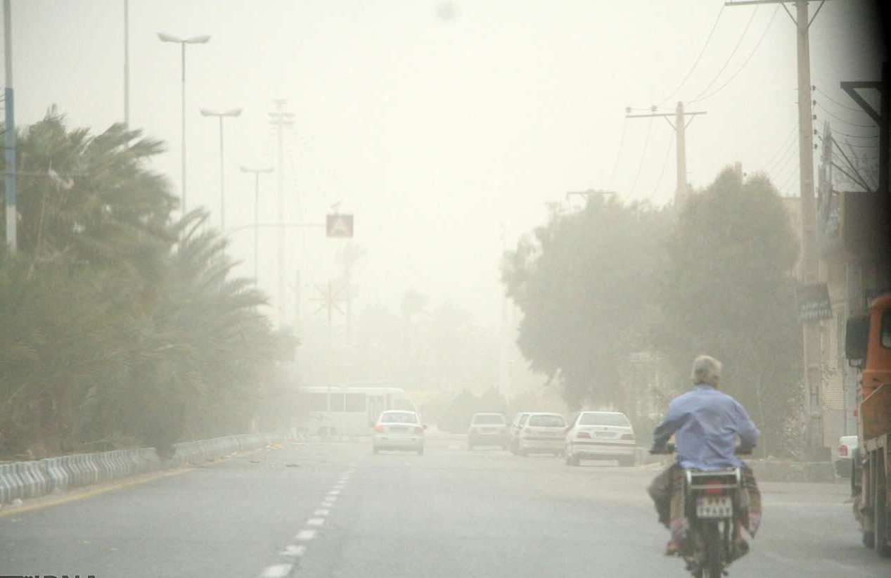 هواشناسی خوزستان نسبت به وقوع پدیده گردوغبار هشدار نارنجی صادر کرد