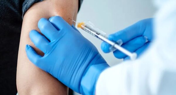 واکسیناسیون روزانه ۳ هزار نفر در حوزه غرب اهواز