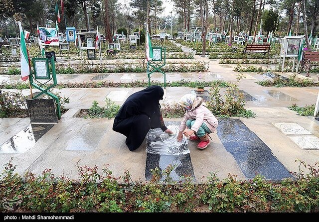 علت قیمت بالای “قبر” برای دفن درگذشتگان کرونایی آبادان