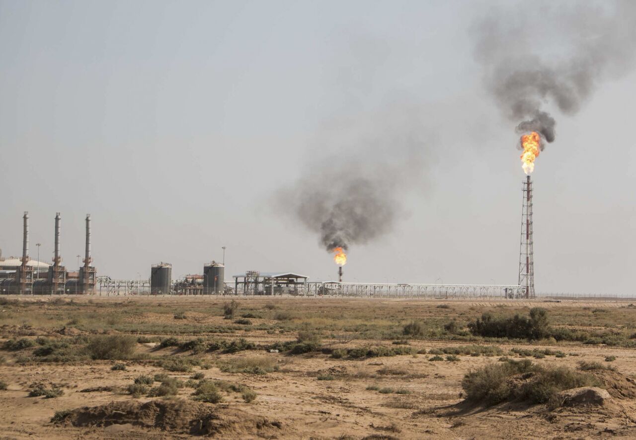 مدیرکل حفاظت محیط زیست خوزستان: روزانه هزاران مترمکعب گازاسیدی همراه با نفت در خوزستان سوزانده می شود
