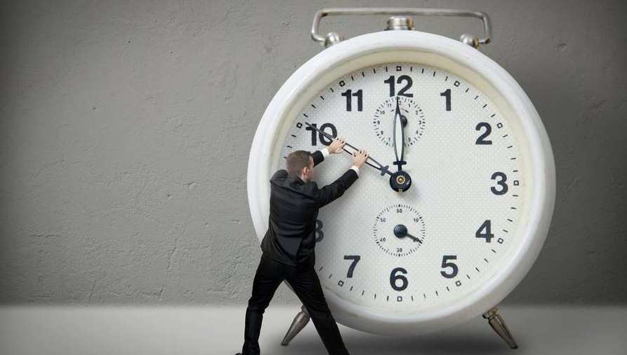 وزارت نیرو: تغییر ساعت رسمی قطعا بین ۱ تا ۲ درصد صرفه‌جویی به همراه دارد