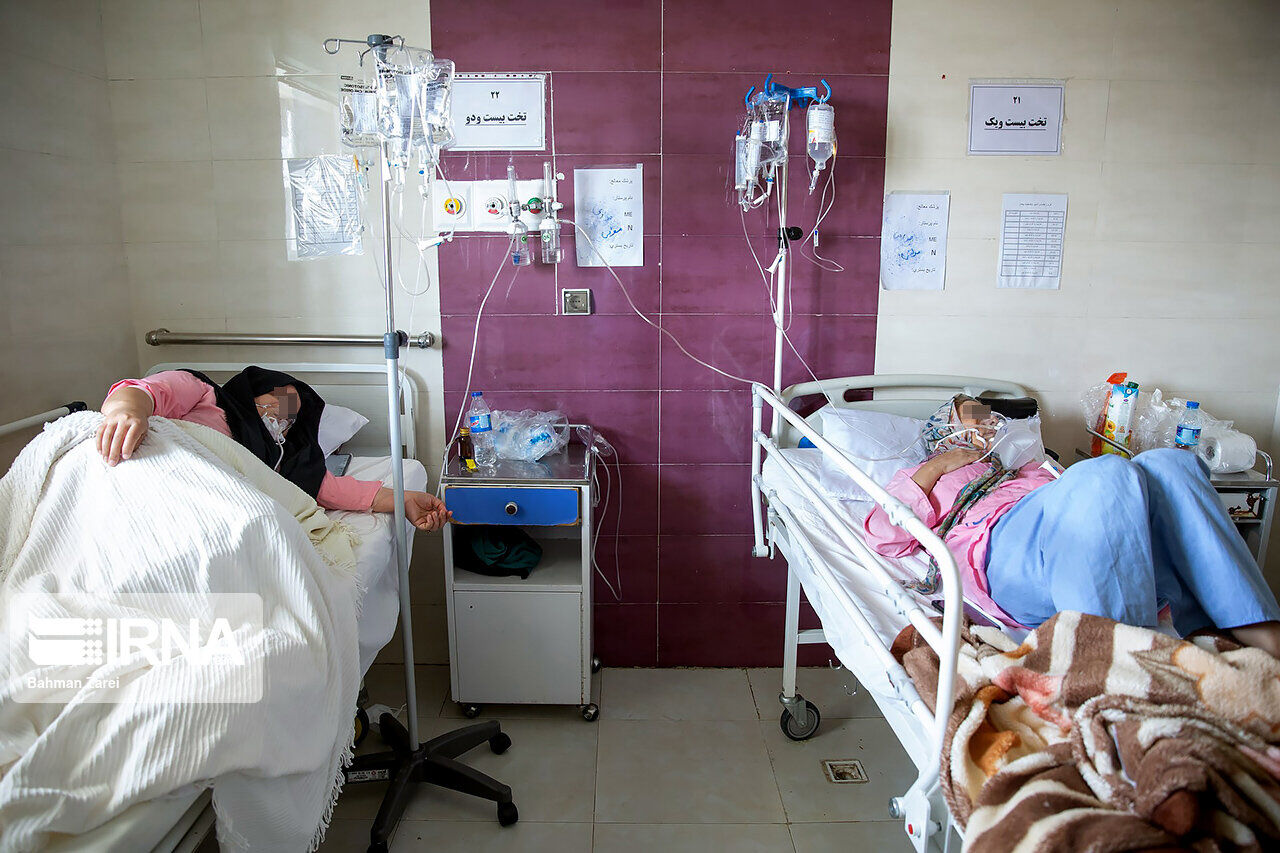 معاون درمان دانشگاه علوم پزشکی اهواز: ۵۰ درصد ظرفیت تخت‌های کرونایی خوزستان پُر شد