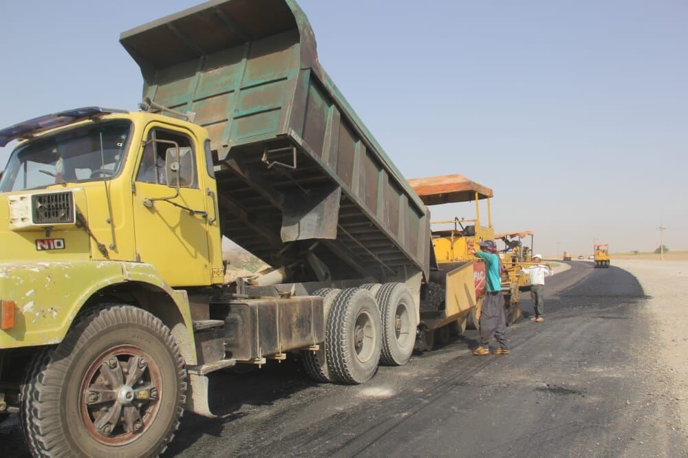 عملیات بهسازی مسیر تردد زائران اربعین از شهر الوان به سمت چذابه آغاز شد