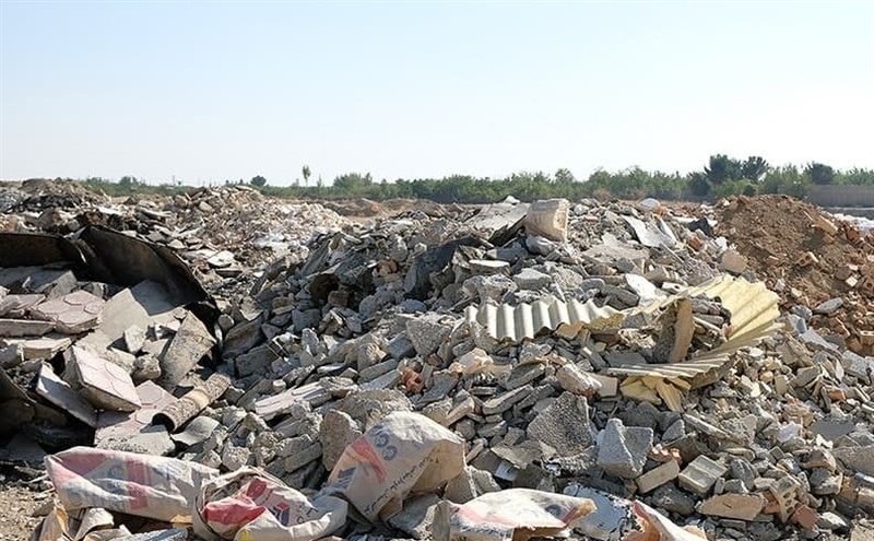 تخلیه بیش از ۱۵ هزار متر مکعب نخاله ساختمانی در سایت صفیره اهواز